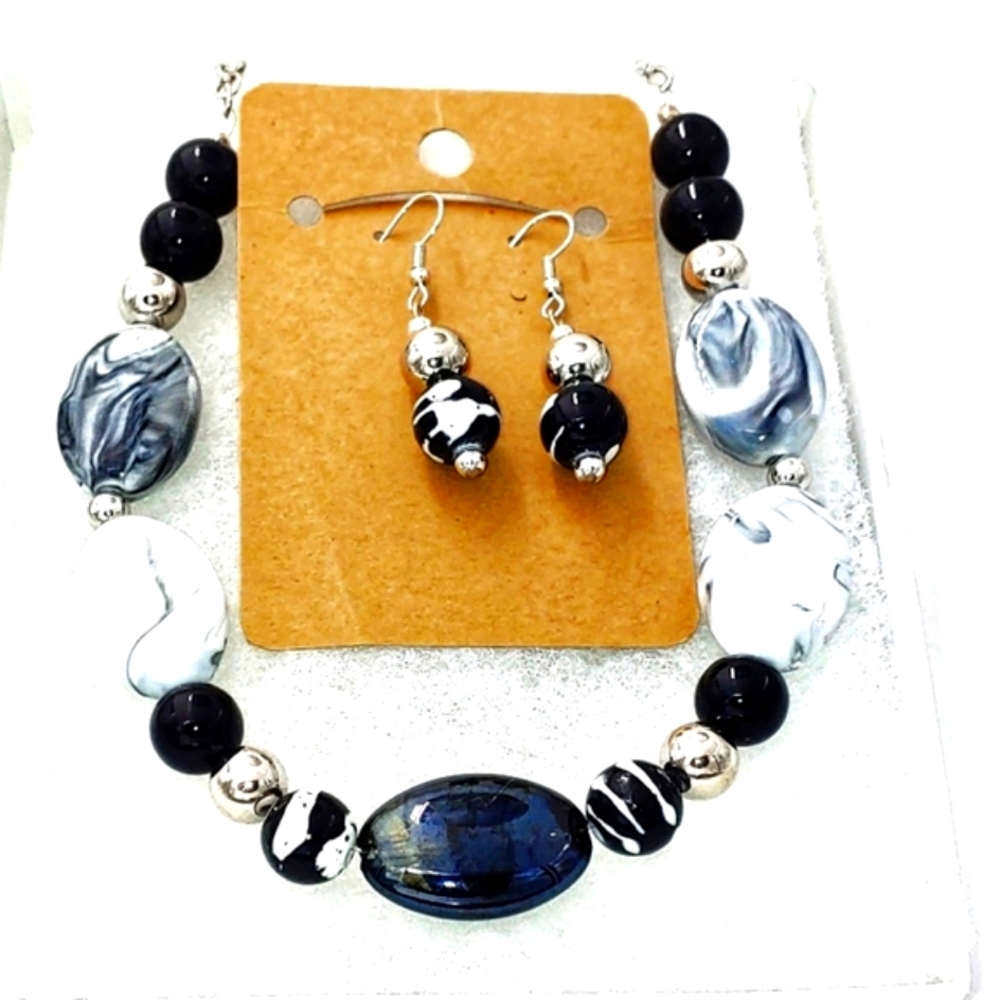2472NE017 Handmade 2 pc. Black, Silver Marble Necklace Set.